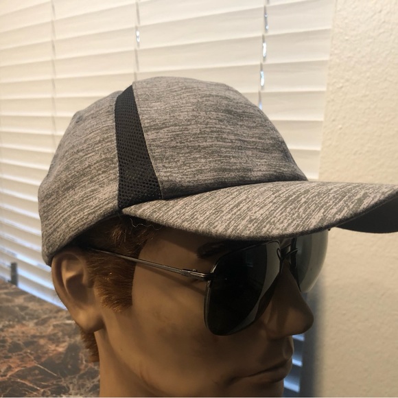 LAYER 8 Women’s Gray Silver Running Lightweight Baseball Hats Size One - Picture 8 of 12